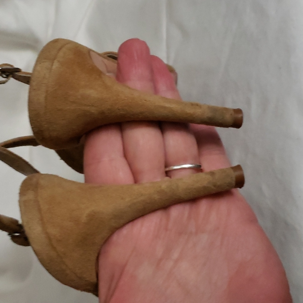 Butter Heels - Picture 5 of 7